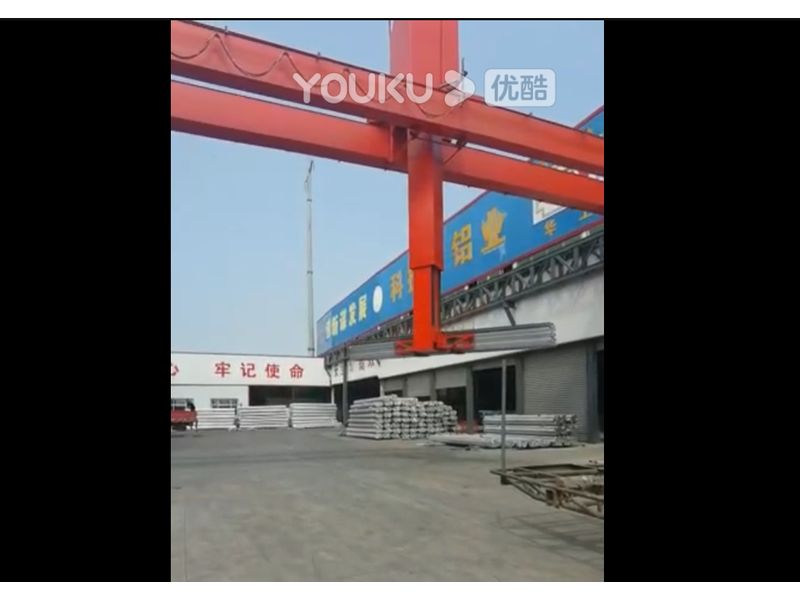 自動(dòng)化智能伸縮臂起重機(jī)